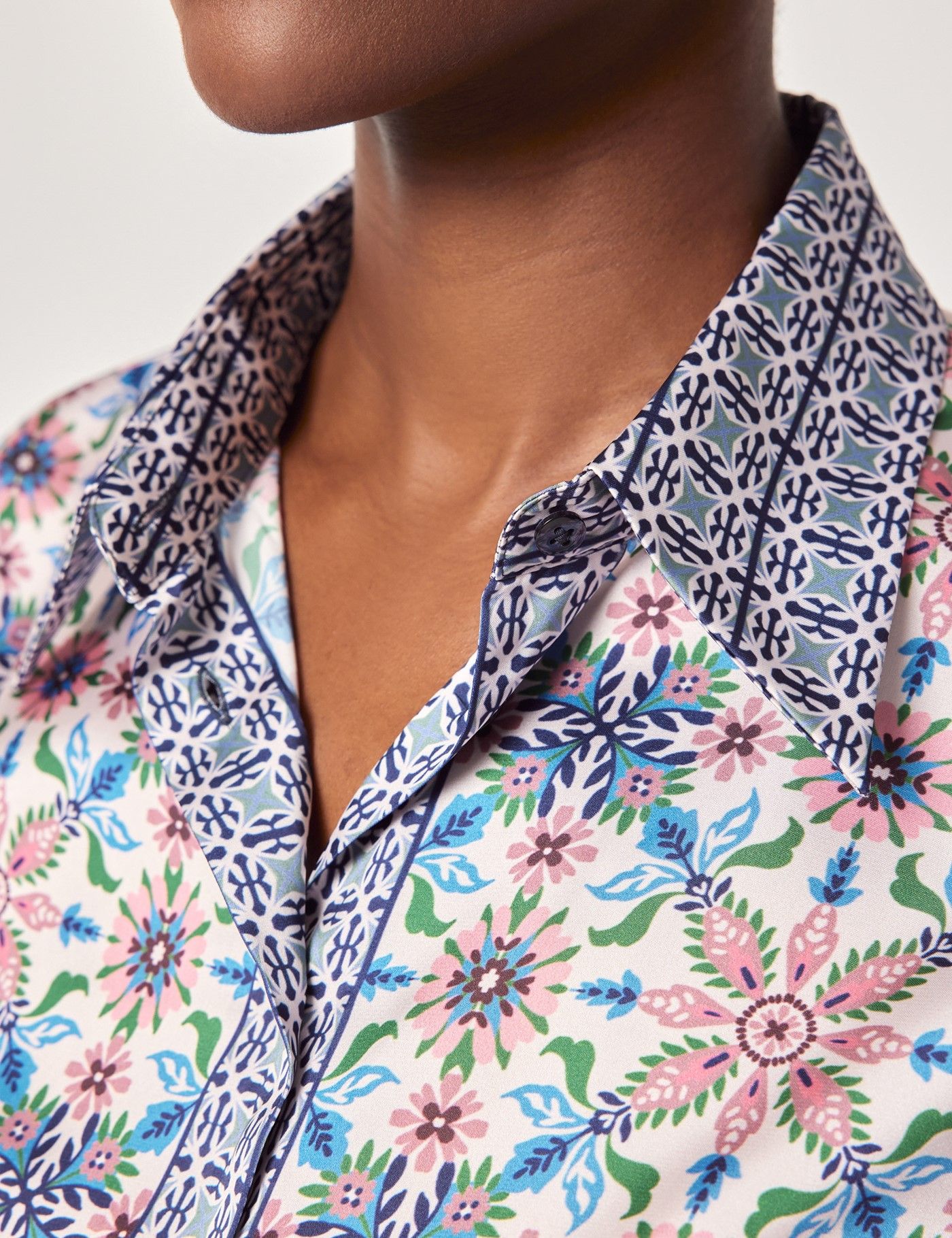 Relaxed Fit Navy & Pink Geometric Boutique Blouse-preview