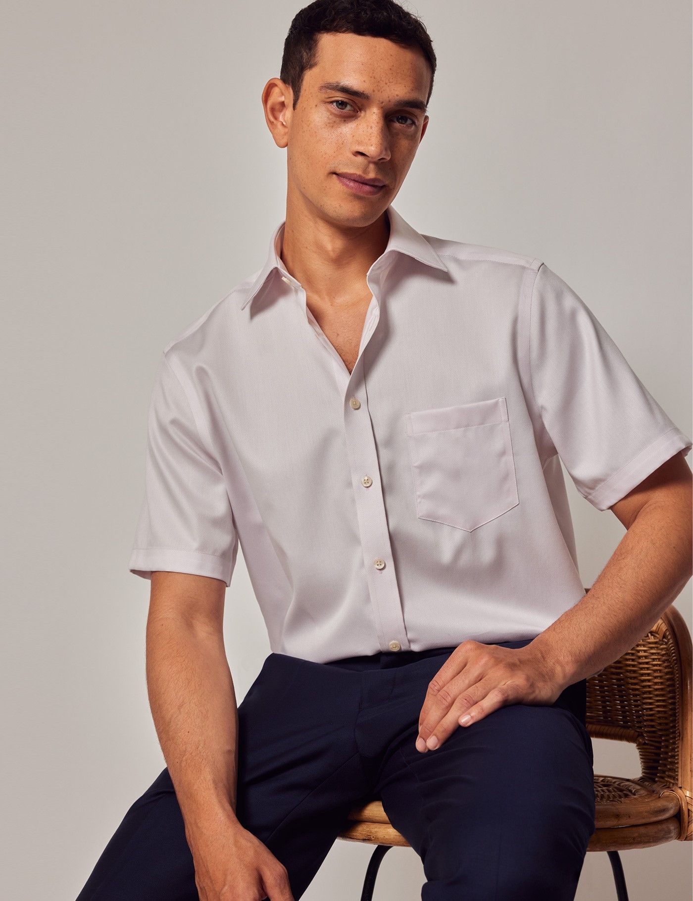 Tailored Fit Pink Pique Non-Iron Shirt - Short Sleeve - Chest Pocket