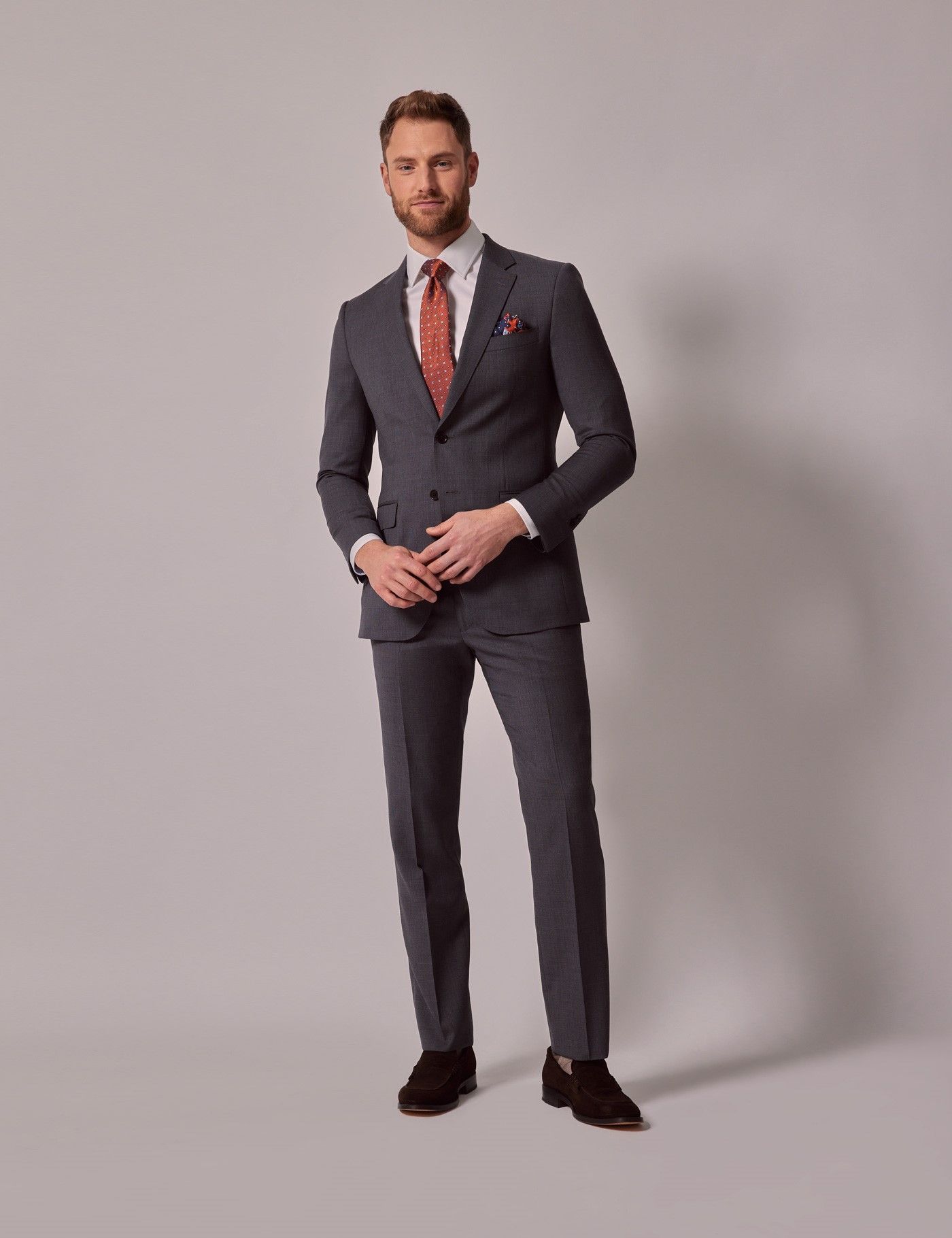 Men's Dark Grey Crepe Slim Suit | Hawes & Curtis