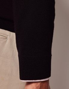 Black V-Neck Merino Sweater - Machine Washable-preview4