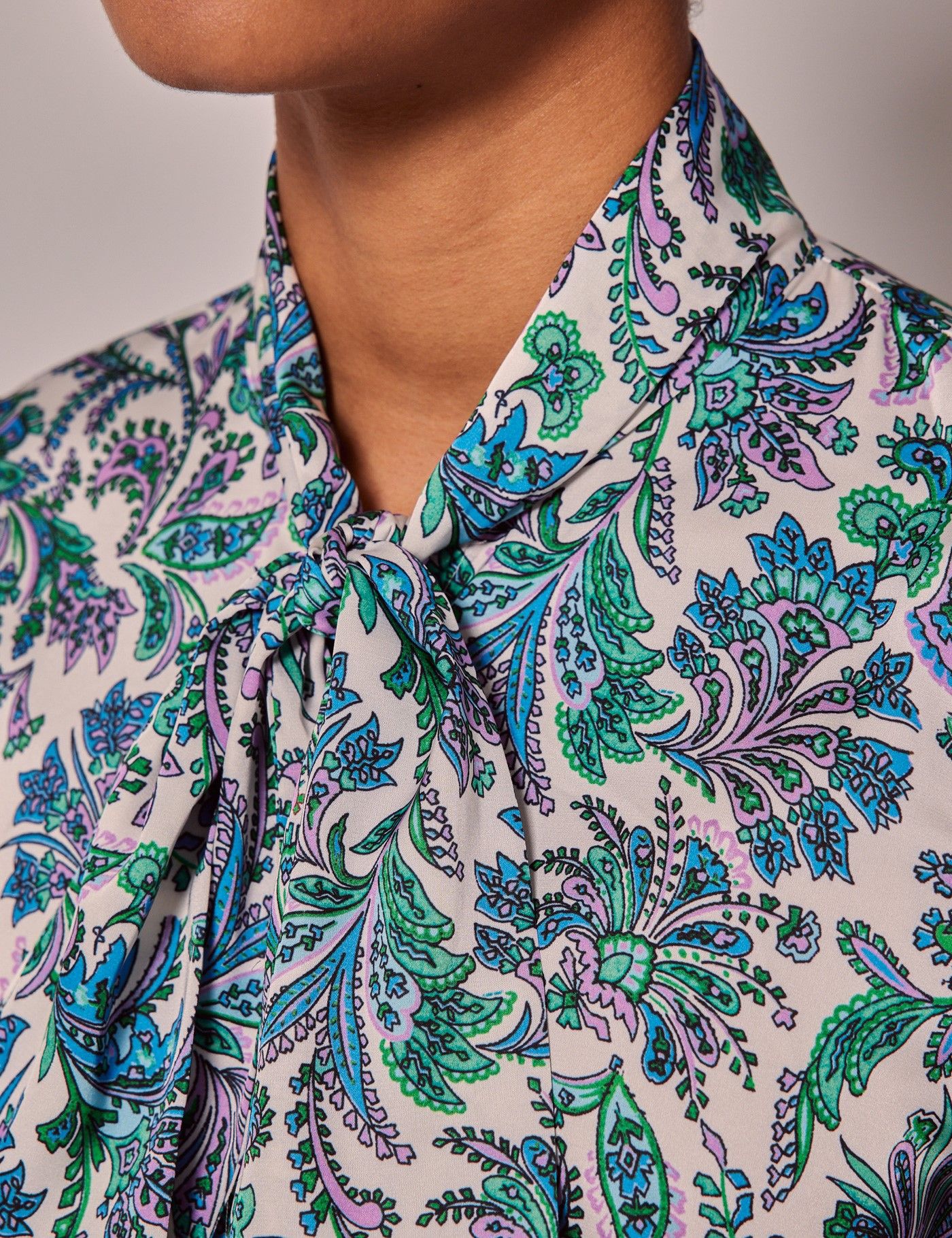 Cream & Green Paisley Pussybow Blouse-preview