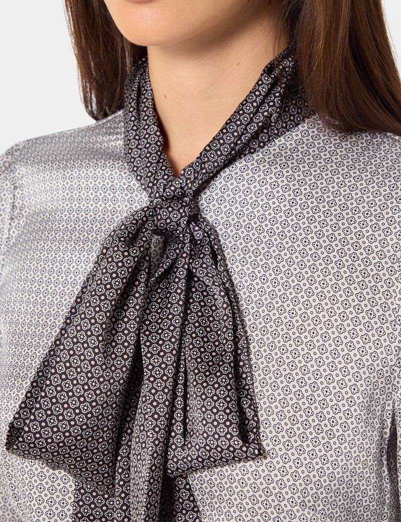 Cream & Black Geometric Pussybow Blouse-preview
