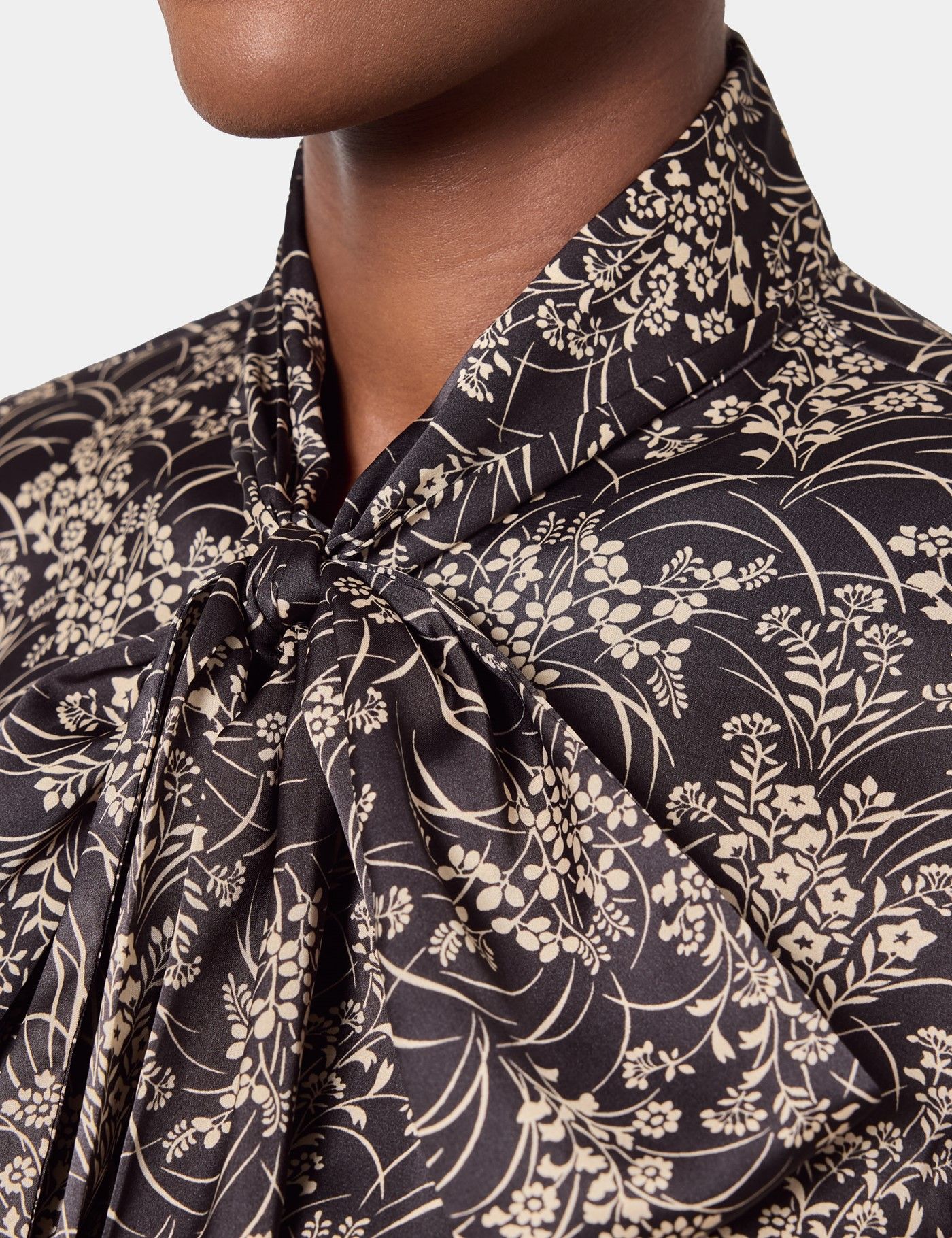 Black & Cream Floral Pussybow Blouse-preview