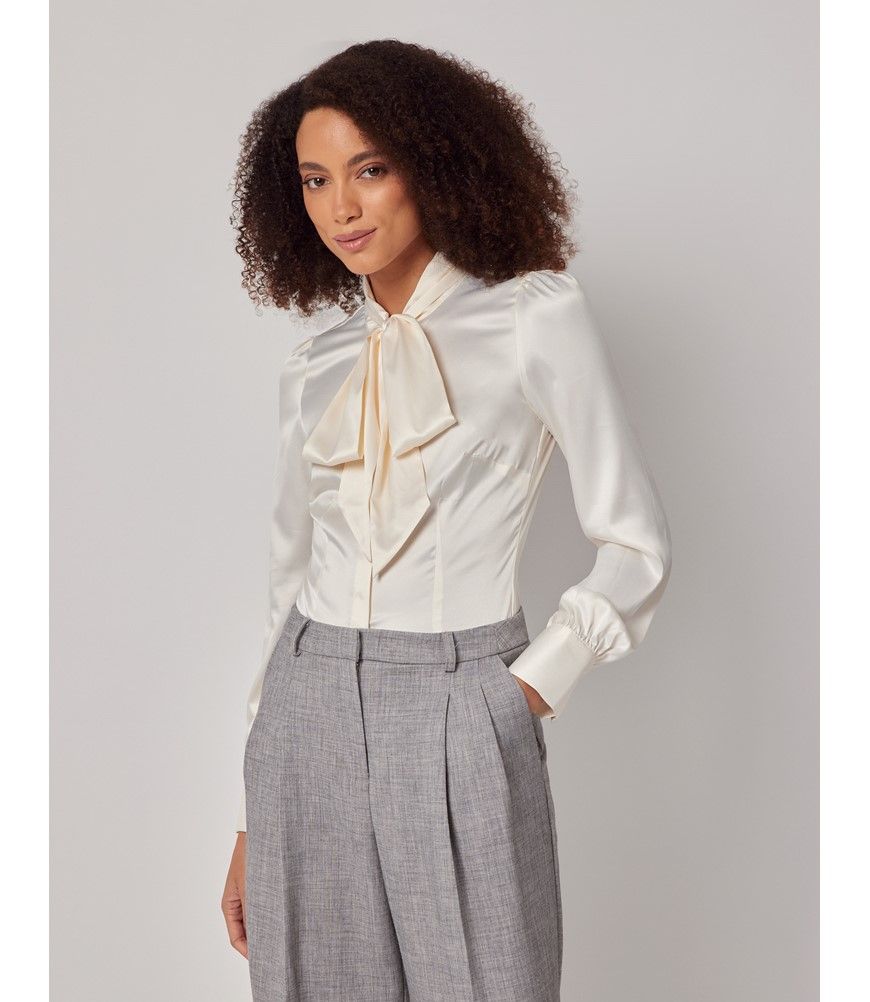 LUPZA010-H68-198551-870px-