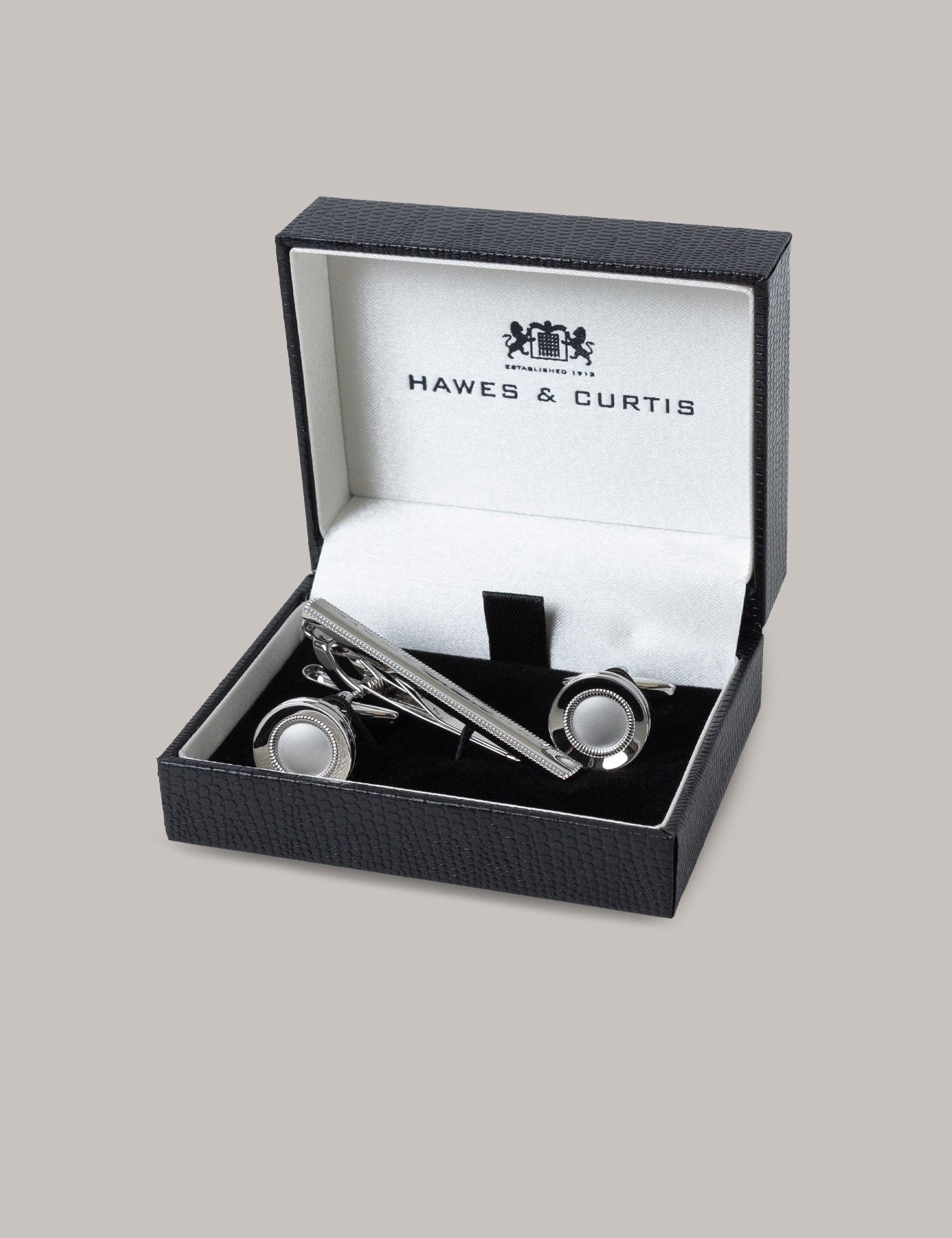 Men's Silver Round Cufflinks Set | Hawes and Curtis