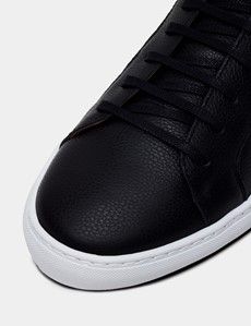 Black Tennis Trainer