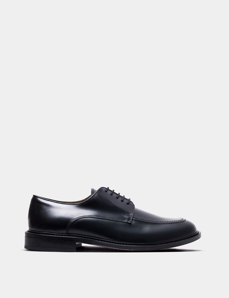 Black Apron Derby Shoe