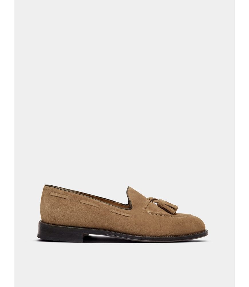 【AAKE】SUEDE ETHNIC FUR LOAFER Men's Beige Suede Tassel Loafer | Hawes and Curtis