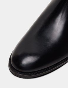 Black Chelsea Boots