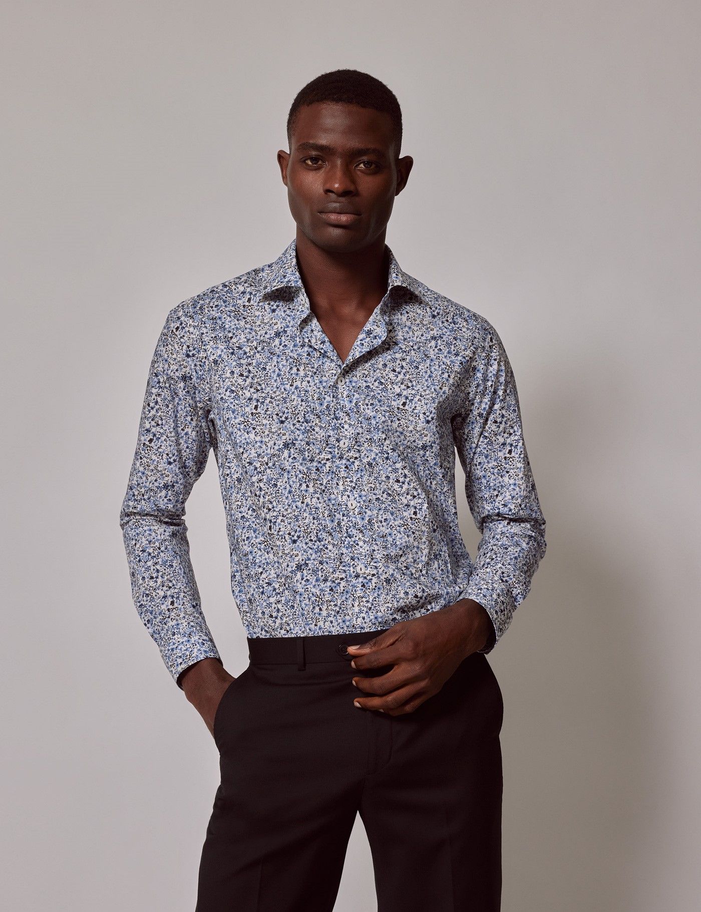 Men's White & Blue Pitsy Floral Slim Shirt