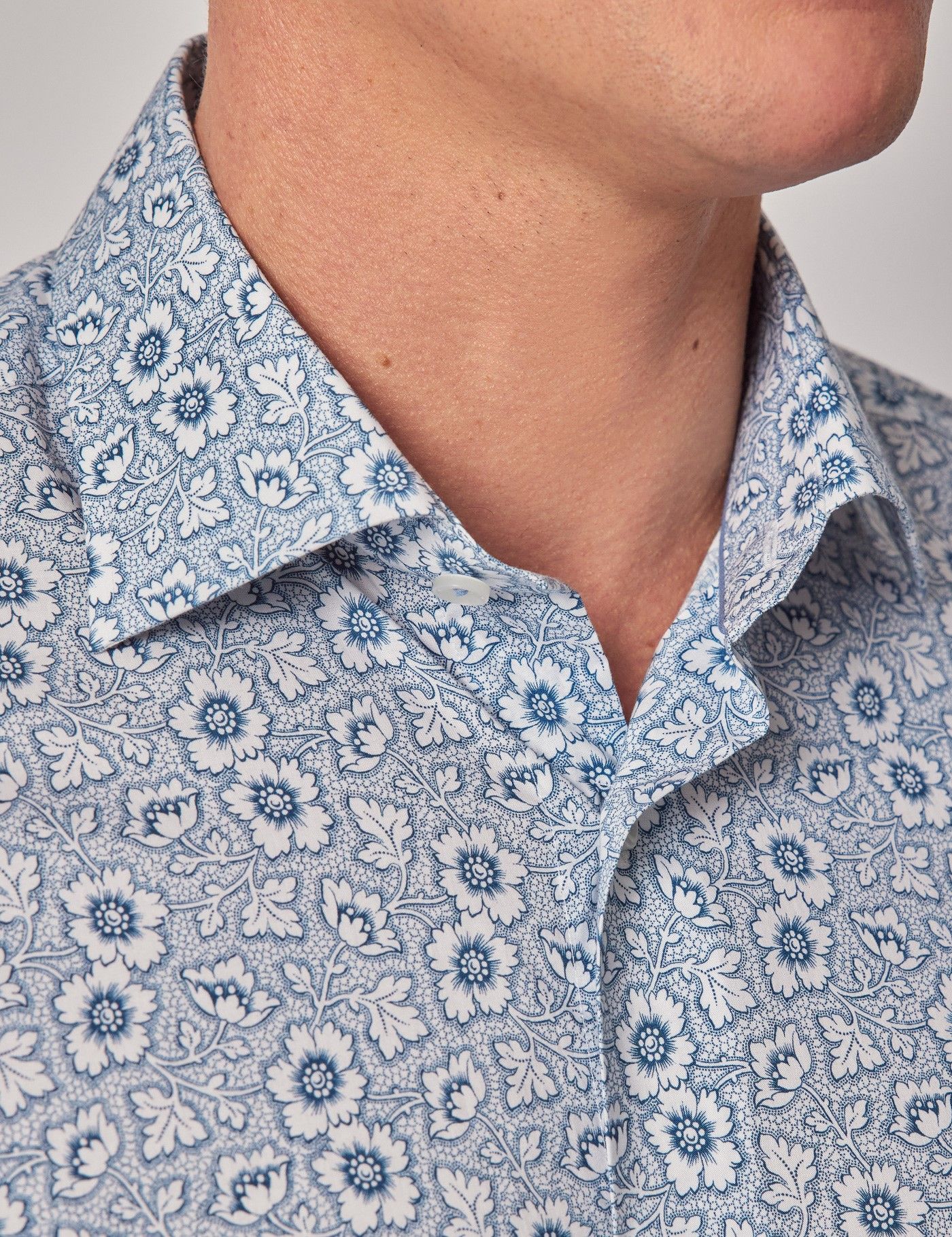Slim Fit Blue & White Ditsy Floral Curtis Shirt-preview