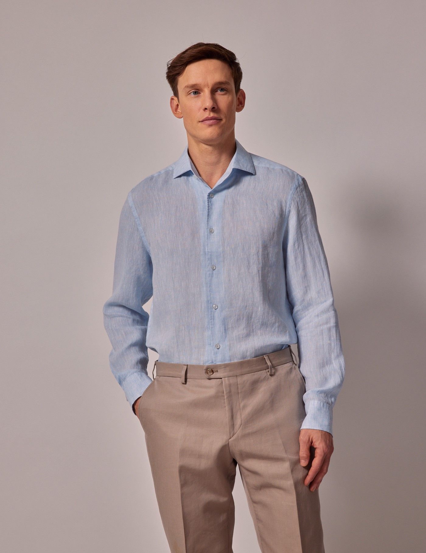 Men's Light Blue Linen Slim Shirt - Full Cutaway Collar | Hawes & Curtis