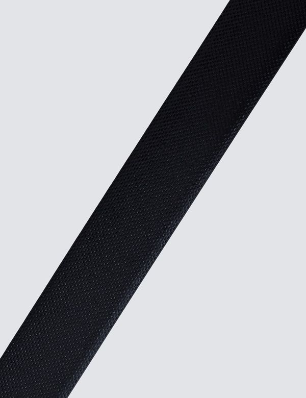 Men's Black Textured Reversible Leather Belt | Hawes & Curtis