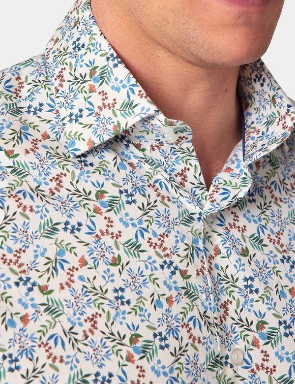 Men's Cream Standard Slim Fit Floral Printed Spread Collar Oxford Cotton Casual Shirt