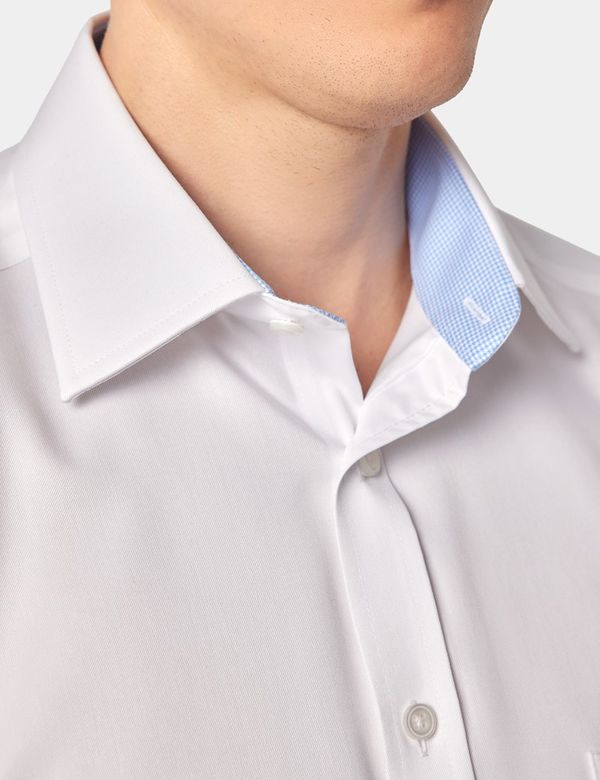 Hawes & Curtis Tailored Fit White Twill Non-Iron Shirt | Short Sleeve | Chest Pocket | Plain | Men's
