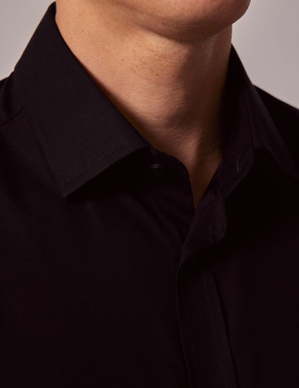 Men's Black Fitted Slim Stretch Shirt - Short Sleeve | Hawes & Curtis