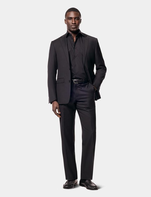 Men's Black Fitted Slim Stretch Shirt - Short Sleeve | Hawes & Curtis Men's Black Fitted Slim Stretch Shirt - Short Sleeve | Hawes & Curtis