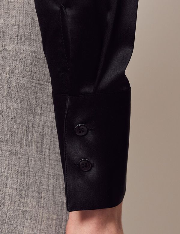 Women's Fitted Shirt with Single Cuff in Black | Hawes & Curtis Women's Fitted Shirt with Single Cuff in Black | Hawes & Curtis