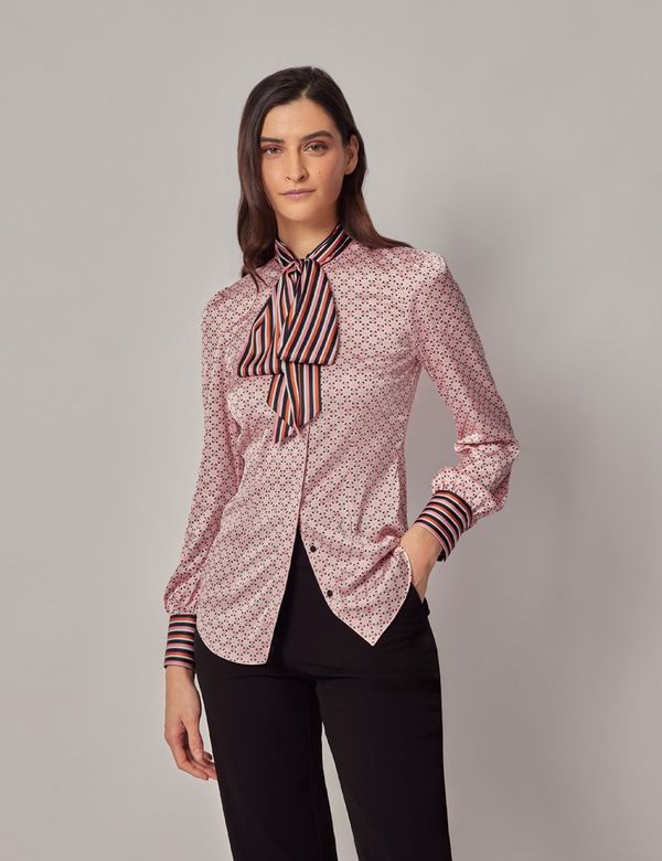 【新品　未開封】Katie: ASHBURY lacy blouse（ピンク） 商品詳細ページ