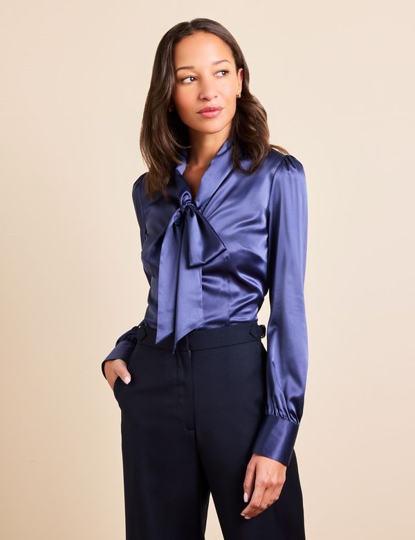 YILON】DOLCE RIBBON BLOUSE NAVY Navy Pussybow Blouse