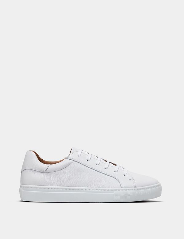 Cream Tennis Trainer