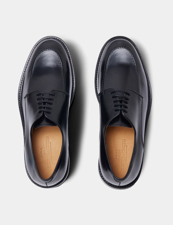 Men's Black Apron Derby Shoe | Hawes and Curtis
